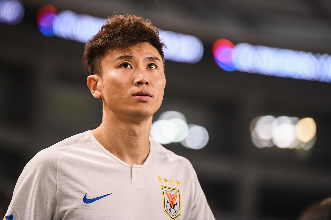 周海滨:李霄鹏在生活中也会帮我们,感觉就像家人一样