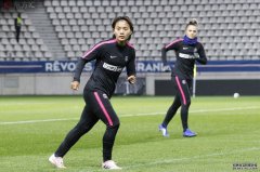 昨晚,巴黎圣日耳曼女足以2:0击败索奥克斯女足