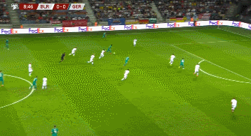 9，德国连续两脚.gif